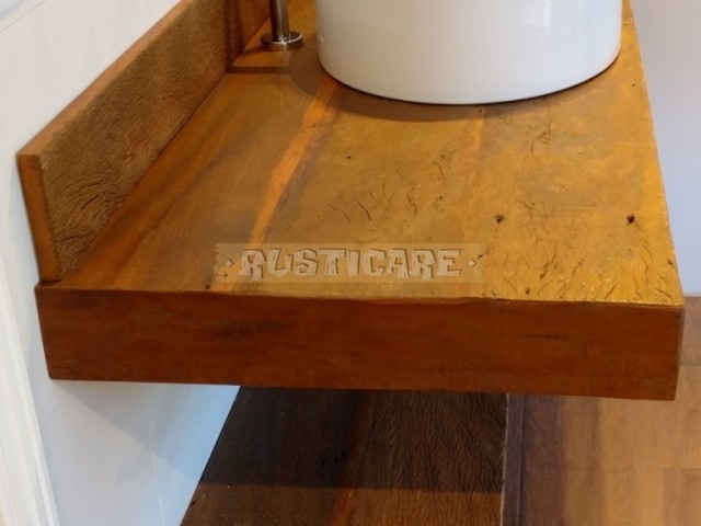 Specifie an alternate text for an image